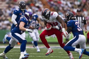 特斯·冯·迪克：以球场意识和技术细腻，成为南非队不可或缺的中场